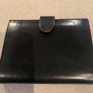Ladies Wallet in Black Leather. From Colombia.